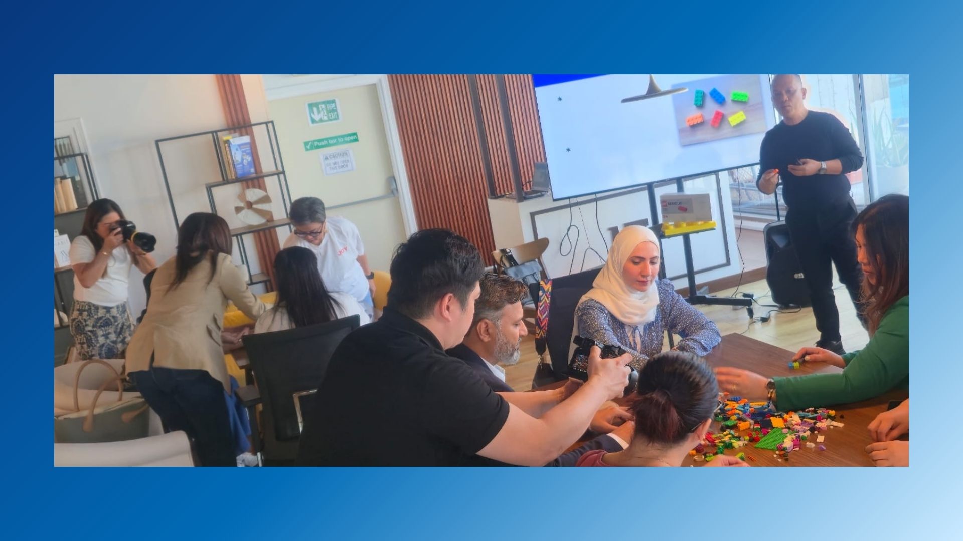 We, as a team of human resources professionals, improve productivity, foster a favorable work environment, and guide the business to adhere to and comply with legal regulations in all human resources-related affairs